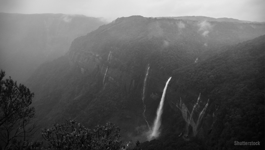 Nohkalikai Falls